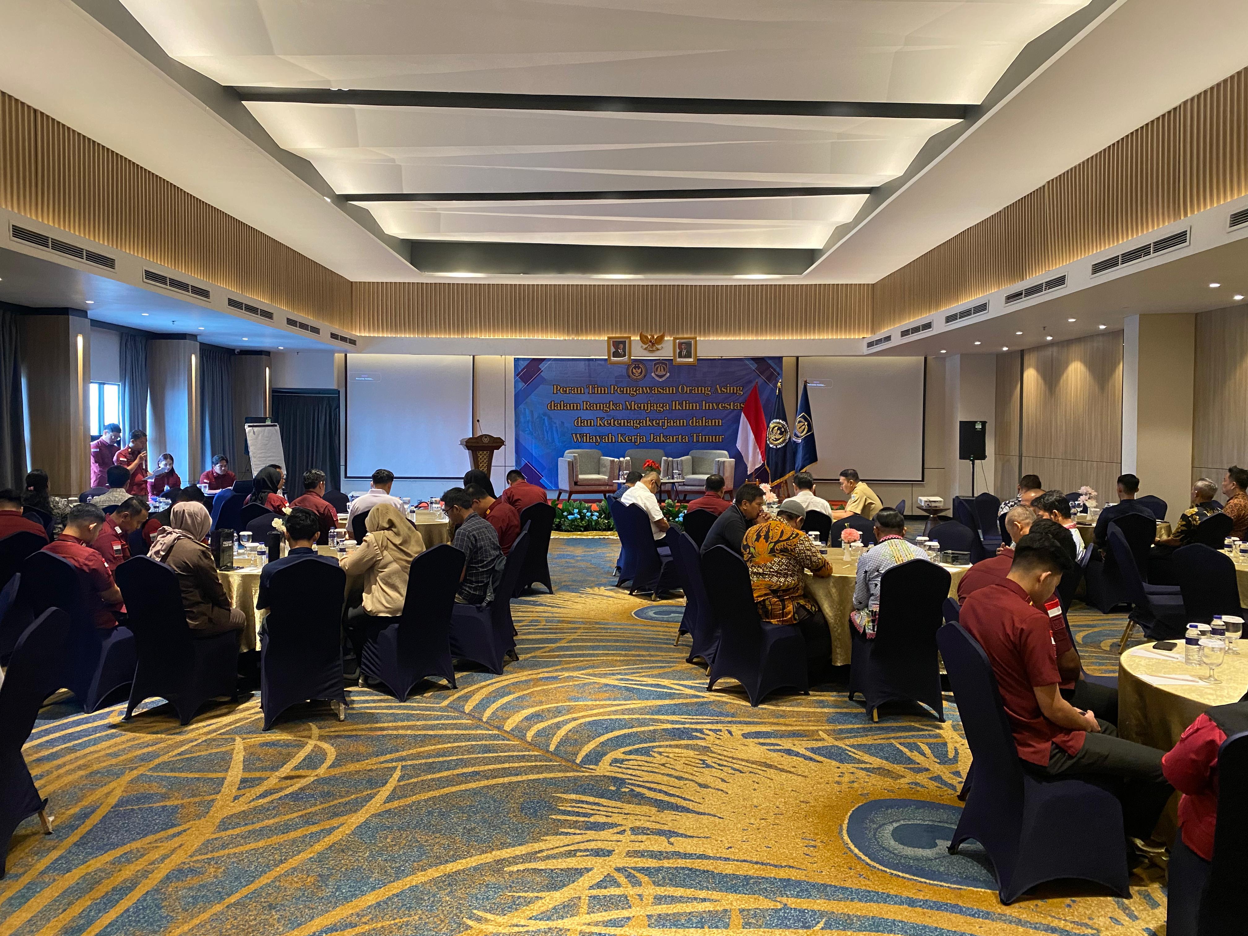 SIARAN PERS : Rapat TIMPORA: Perkuat Sinergi Pengawasan Orang Asing untuk Jaga Iklim Investasi dan Ketenagakerjaan di Jakarta Timur SIARAN PERS : Rapat TIMPORA: Perkuat Sinergi Pengawasan Orang Asing untuk Jaga Iklim Investasi dan Ketenagakerjaan di Jakarta Timur